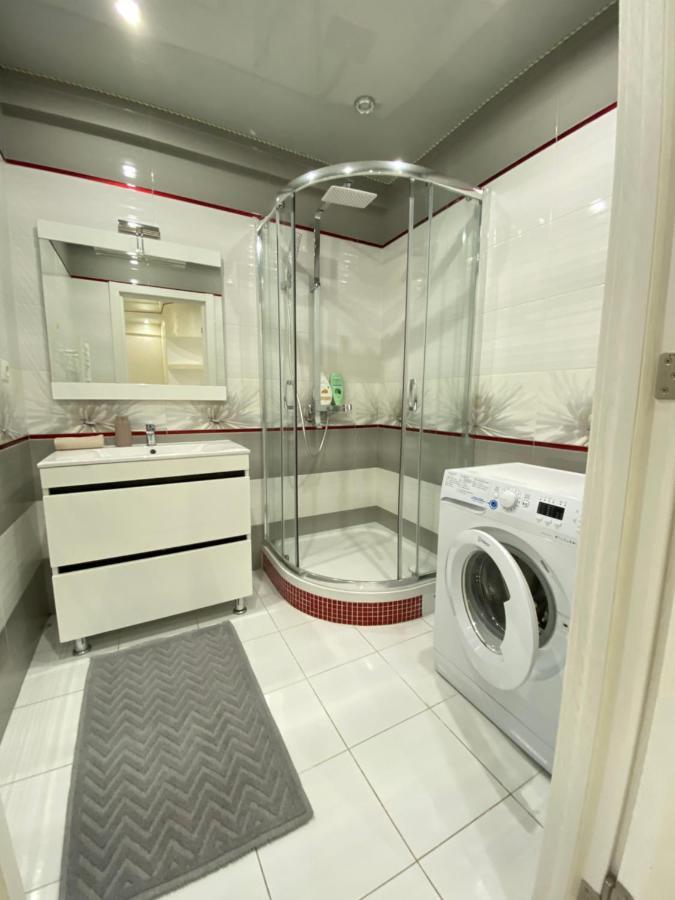 Two Bedroom Large Apartment In Chisinau Ngoại thất bức ảnh
