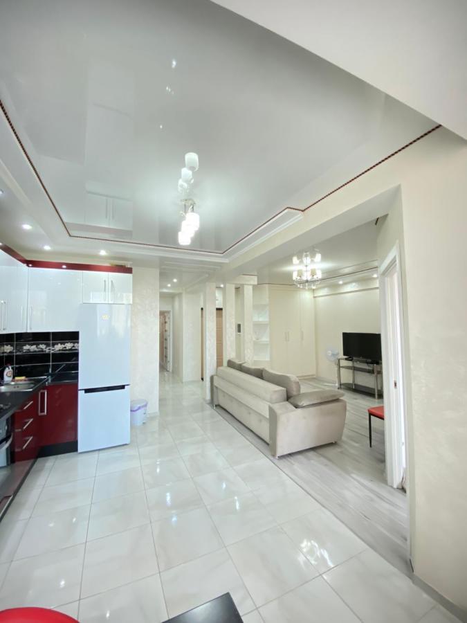 Two Bedroom Large Apartment In Chisinau Ngoại thất bức ảnh